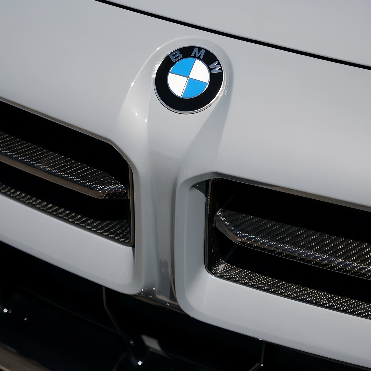 AlpineX Dynamics MP Style Pre-preg Dry Carbon Fiber Grille For BMW G87 M2