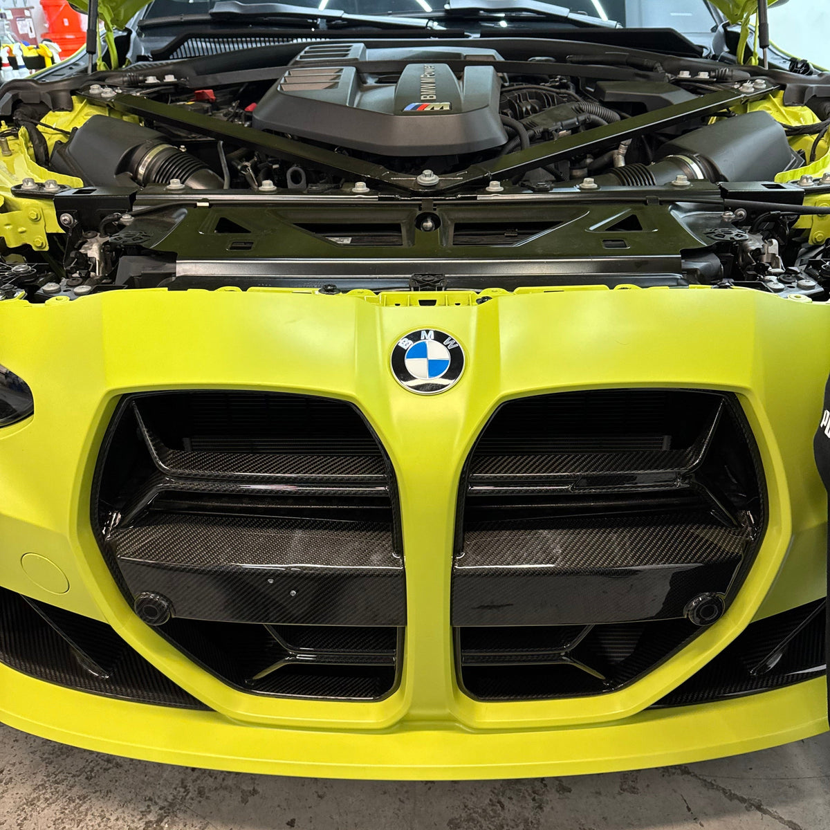 AlpineX Dynamics CSL Style Pre-preg Dry Carbon Fiber Grille For BMW G8X M3/M4
