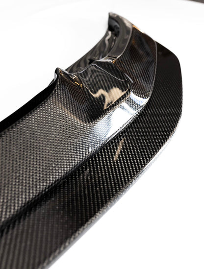 Side detail of the carbon fiber upper lip for the BMW F8X GTS-style front splitter